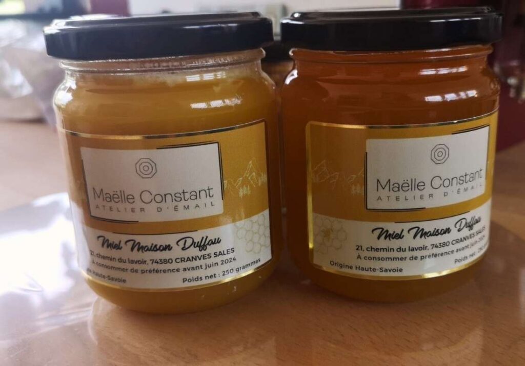 étiquette produit graphiste